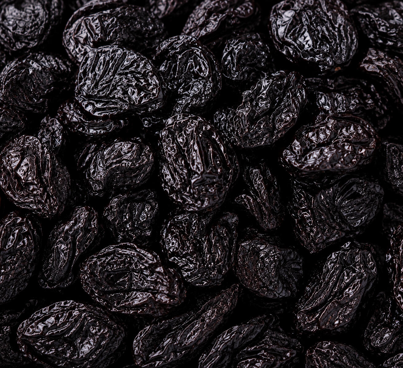 Export packaging of dried plums Bulk dried plums packed for international wholesale delivery